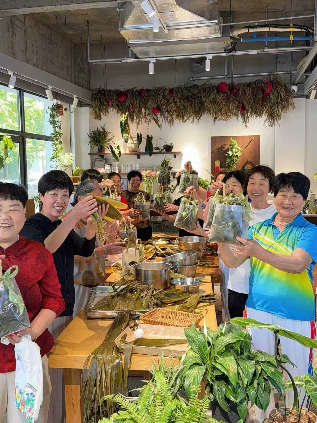 端午老客户答谢包粽沙龙实拍1