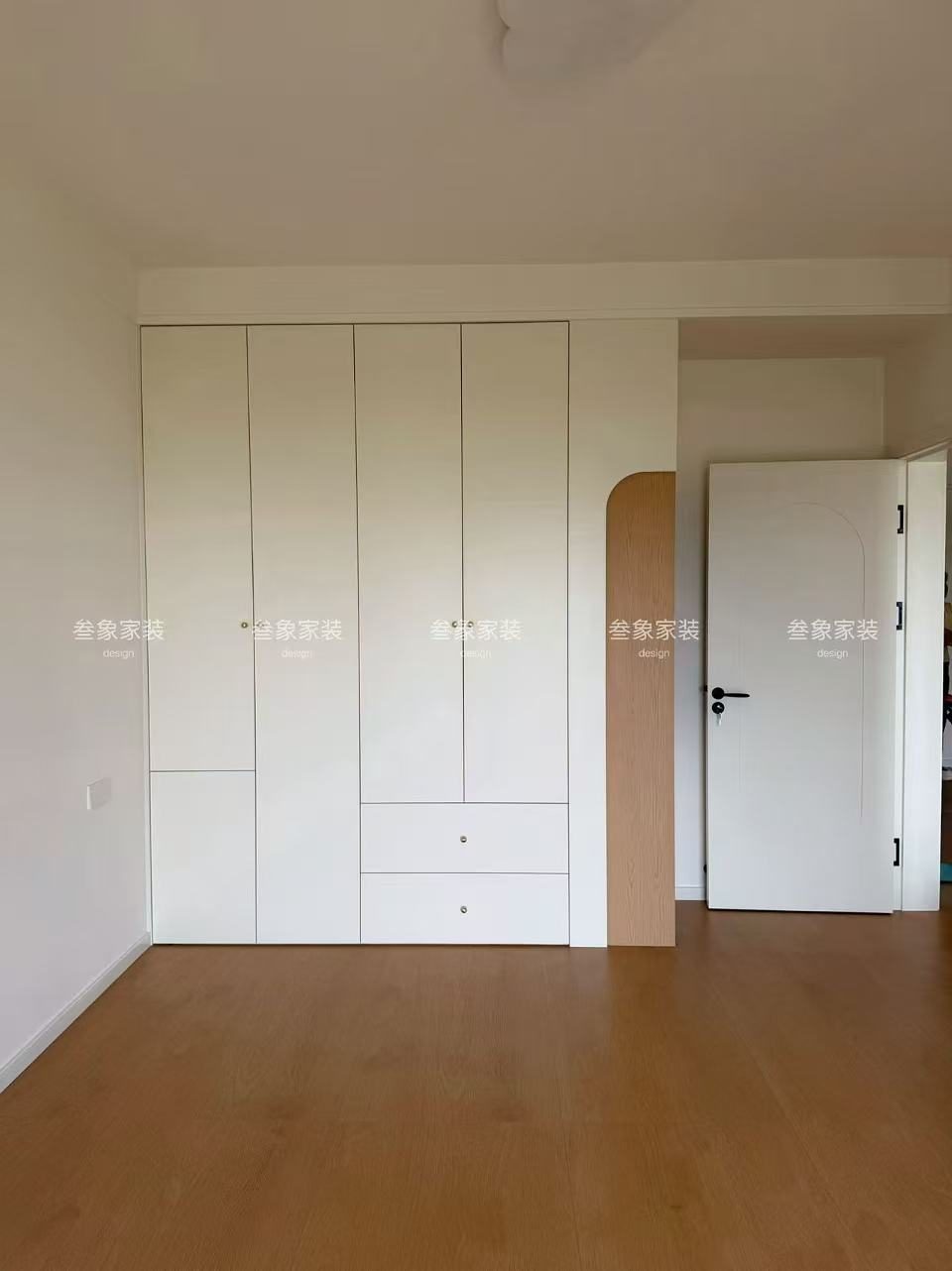 中成·奶白原木风实拍5