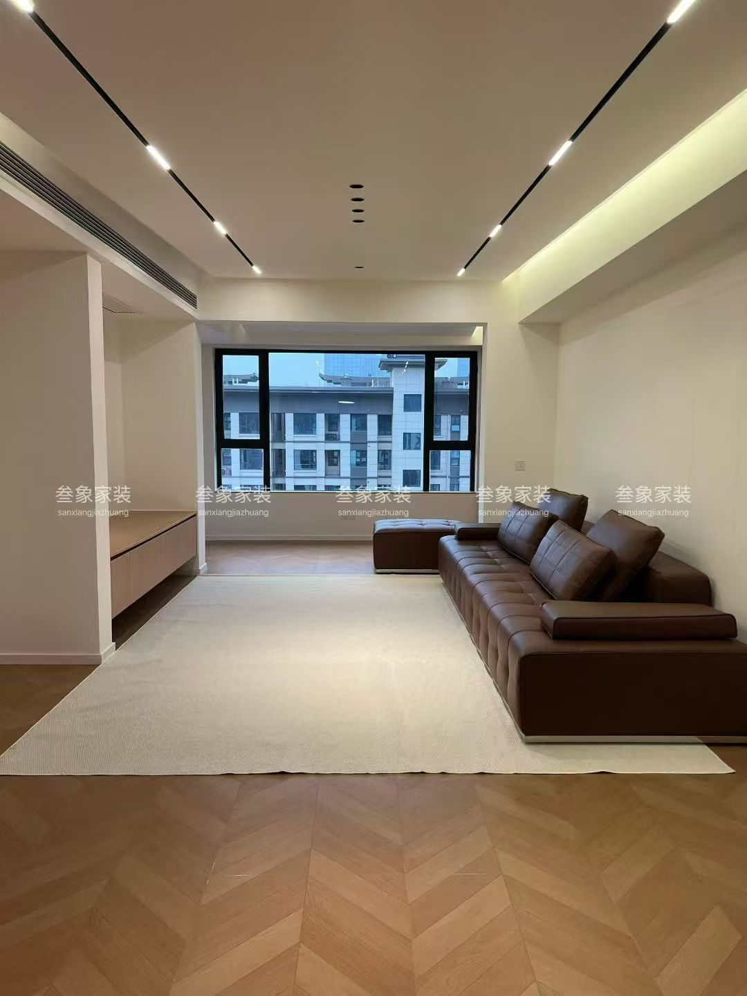 申泰跃龙门·原木风实拍4